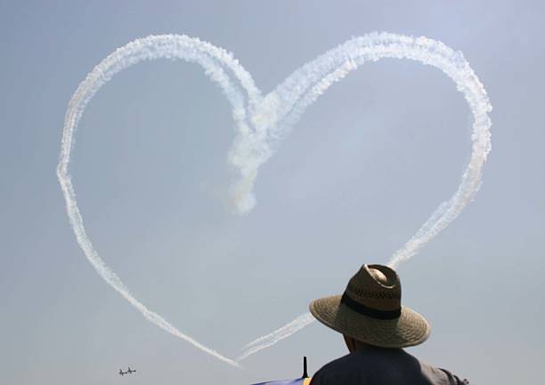 istock Heart in the sky 139547153