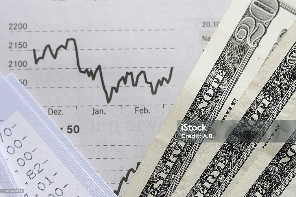 Finanzielle Diagramm mit US-Dollar - Lizenzfrei Buchstabe S Stock-Foto