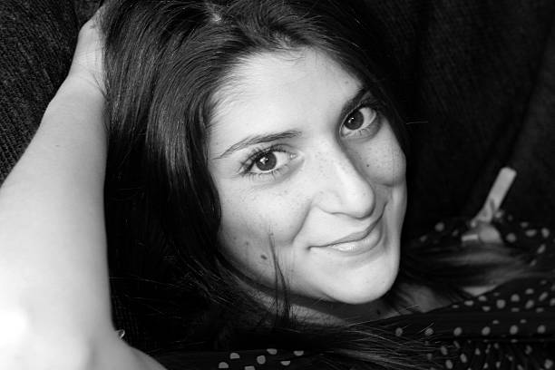 istock Italian Girl 2 B&W 139548131