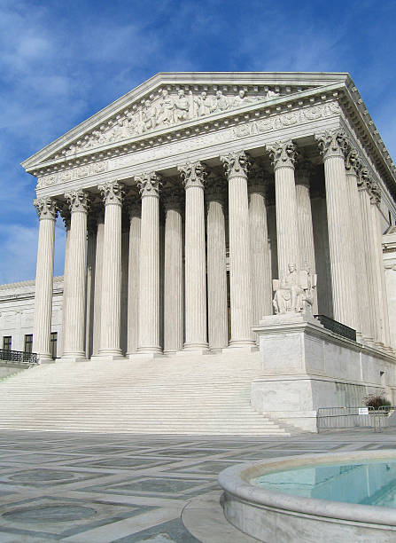 supremo tribunal - legal system us supreme court column washington dc - fotografias e filmes do acervo