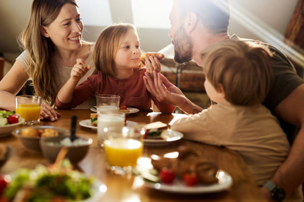 istock Let daddy try your croissant sweetie! 1395490858