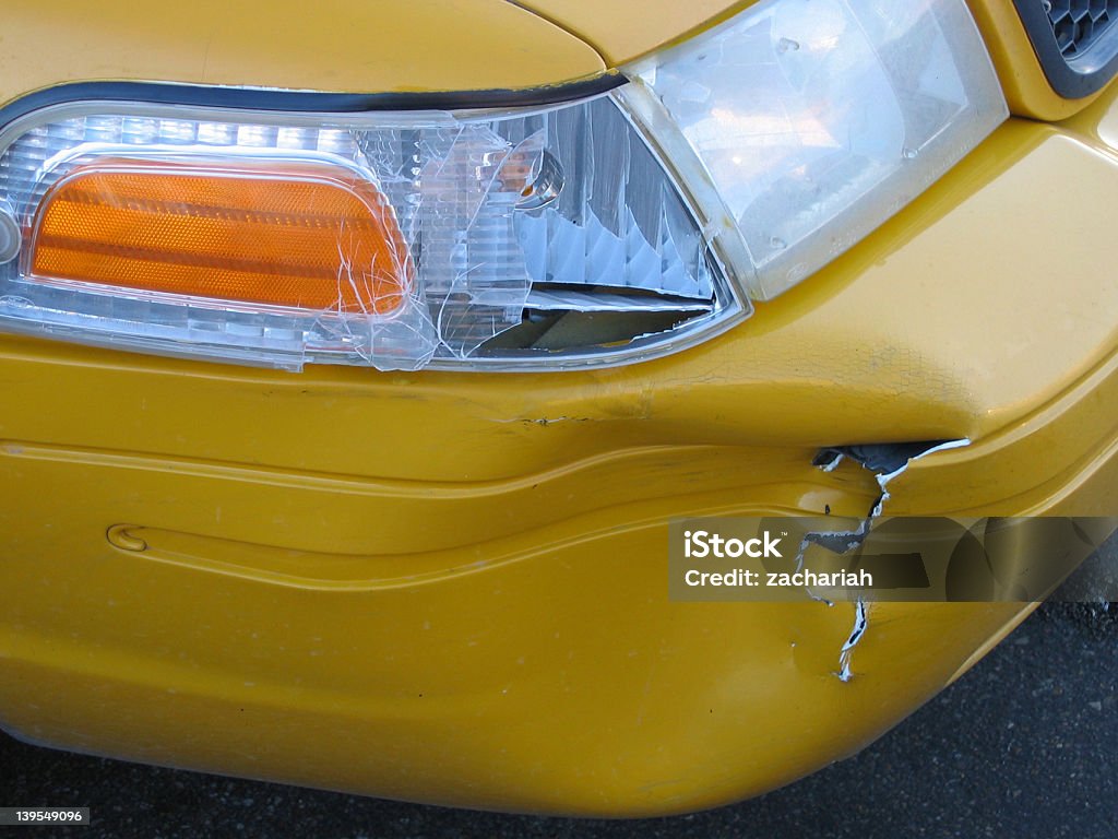 Taxi accidente los daños detalle - Foto de stock de Choque libre de derechos