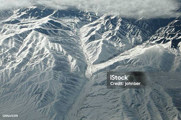 Photo libre de droit de Montagnes En Chine 7 Jours Sur 7 banque d'images et plus d'images libres de droit de Colline - Colline, Froid, Glace