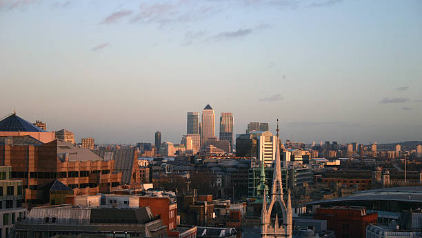 istock London Skyline looking to Canary Warf 139549502