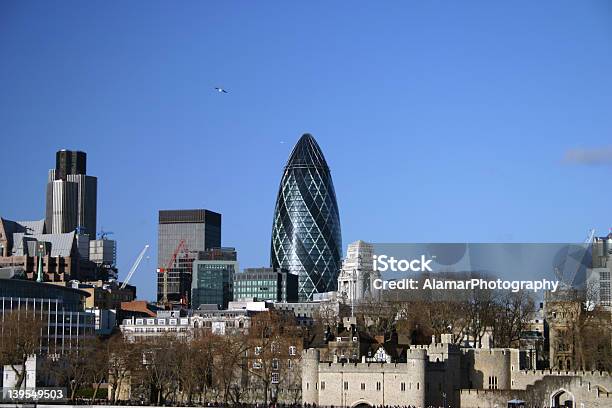 Old Cumple Nuevo Foto de stock y más banco de imágenes de Londres - Inglaterra - Londres - Inglaterra, Sir Norman Foster Building, Ciudad