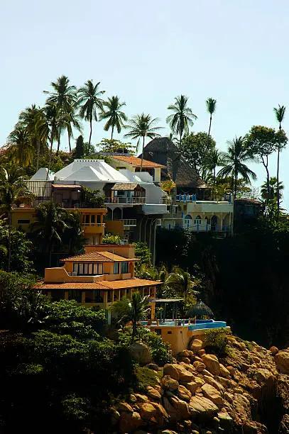 Houses along the cliffside in Acapulco