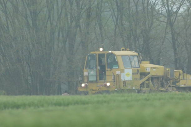 photo taken through the windscreen while driving a construction machine on the Tours-Loches railway line