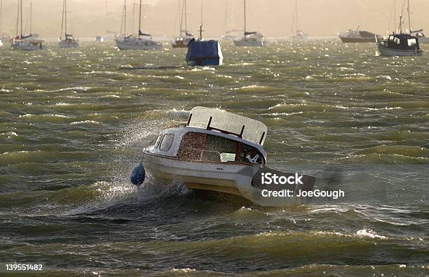 Photo libre de droit de Petits La Mer banque d'images et plus d'images libres de droit de Balise flottante - Balise flottante, Blanc, Cabine