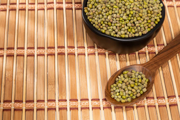 istock Vigna Radiata - Raw organic green mung beans 1395557672