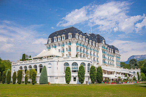 Parkhotel du Sauvage Meiringen. The Art Nouveau hotel, built in 1880 and made famous by Sherlock Holmes, is situated in a quiet location in the centre of Meiringen in the heart of Switzerland.  the image shows the building captured during winter season.