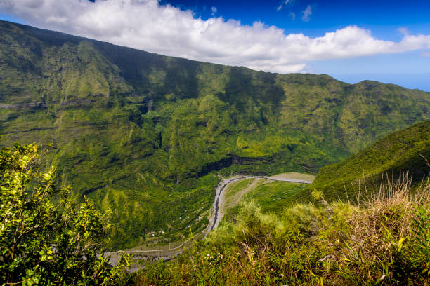 istock Cirque de Mafate, Dos d'Ane, Reunion Island 1395577410