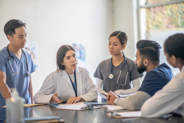 istock Medical Team Meeting 1395577845