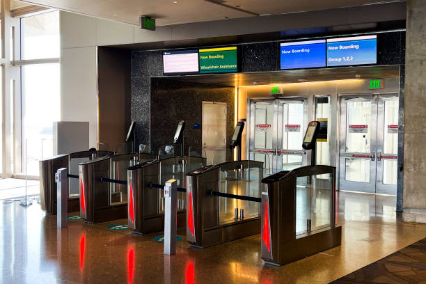 istock Face recognition at the airport gate 1395595525
