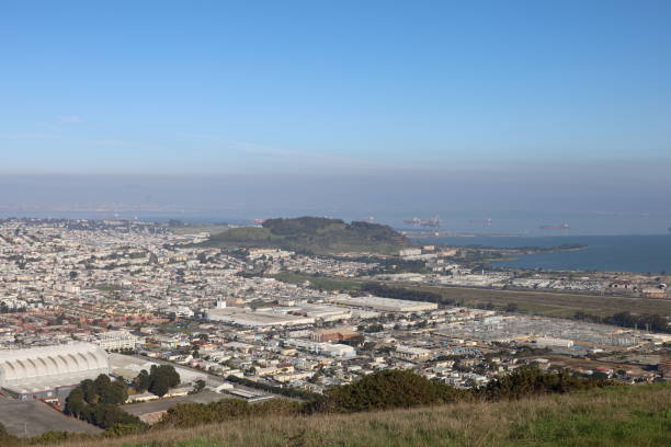 istock San Francisco and Pacifica from San Bruno mountain 1395648813