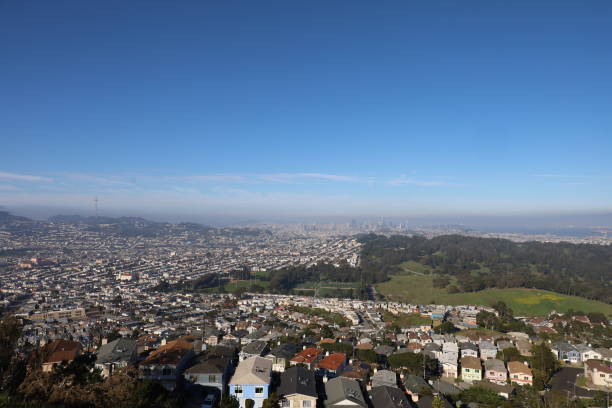 istock San Francisco and Pacifica from San Bruno mountain 1395648825