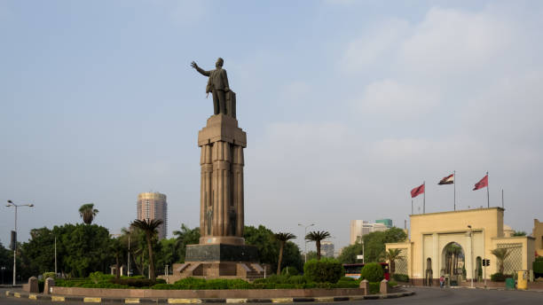 estátua de saad zaghloul no complexo da ópera do cairo - egyptian flag flag africa middle east - fotografias e filmes do acervo