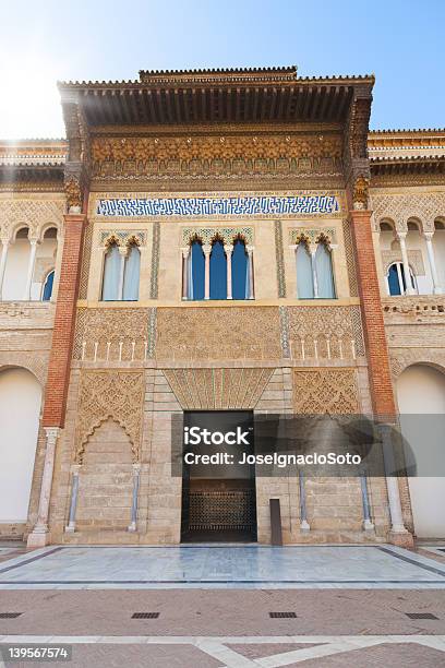 Royal Alcazar De Sevilha - Fotografias de stock e mais imagens de Alívio - Alívio, Andaluzia, Arquitetura