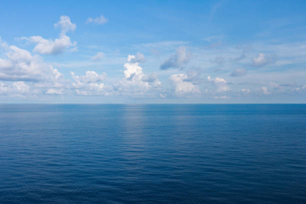 istock Horizon view with clouds from the sea 1395690310