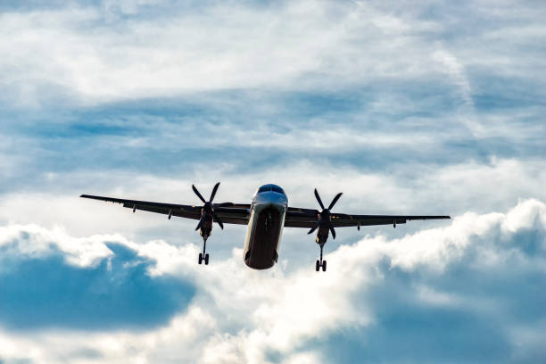 istock aircraft shortly before landing 1395702600