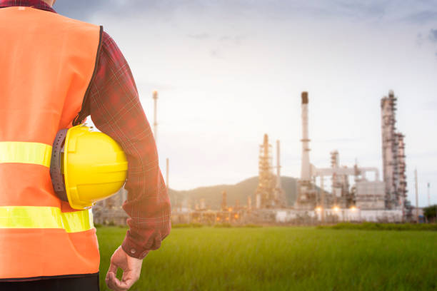 istock Engineer came to check oil refinery 1395704634