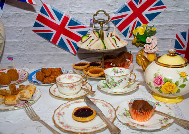 festa do chá de festa do jubileu de platina com bandeiras de jack união - british flag bunting flag english culture - fotografias e filmes do acervo