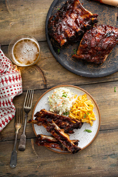 istock Bbq ribs with cole slaw and macaroni and cheese 1395736643
