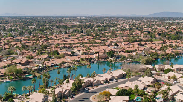 istock Waterfront Homes Around Artificial Lake in Gilbert, Arizona - Aerial 1395786304