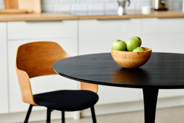 composición mínima de la cocina - mesa de comedor fotografías e imágenes de stock