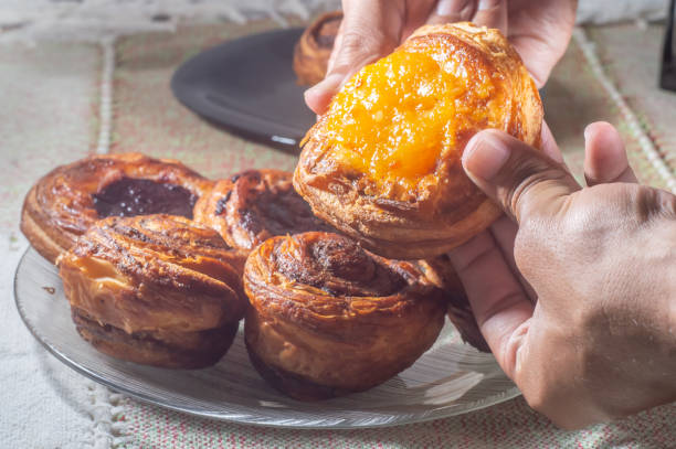 istock Making cinnamon rolls from scratch. Sweet and Delicious sweets known as morning buns. 1395814955