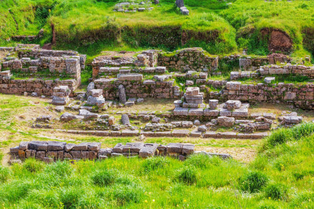 anciennes ruines de sparte, péloponnaise, grèce - sparta greece ancient past archaeology photos et images de collection