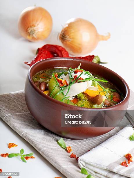 野菜スープボウル - しずくのストックフォトや画像を多数ご用意 - しずく, イタリア料理, コショウ