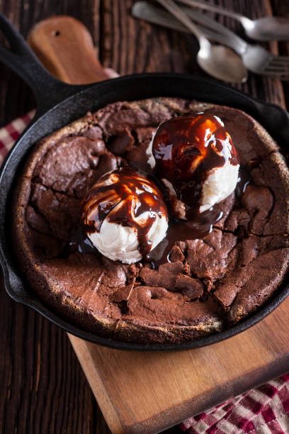 istock Skillet Brownies 1395922252