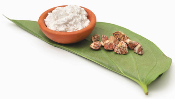 istock Betel leaf and its spices 1395941656