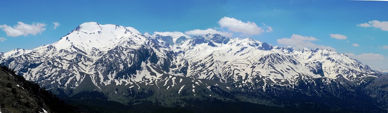 Dedegöl Dağları (Anamas Dağı'ndan görünüm)