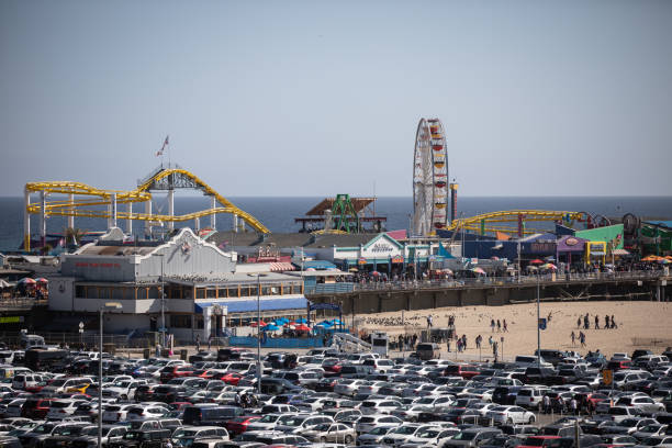 muelle de santa monica - santa monica pier city of los angeles los angeles county aerial view fotografías e imágenes de stock