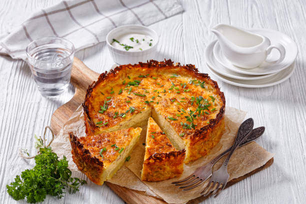 istock bacon and cheese quiche with hash brown crust 1396054945