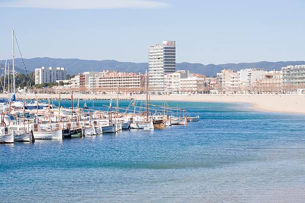 istock Port in Palamos 139606176
