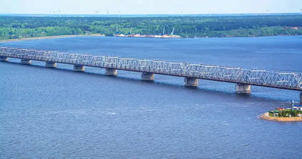 One of the longest bridges in Europe is the bridge across the Volga in the city of Ulyanovsk
