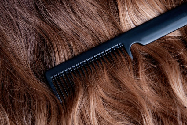 istock Sample of ombre brunette hair 1396132363