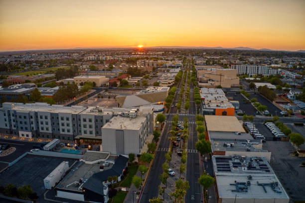 kuvapankkikuvat ja rojaltivapaat kuvat aiheesta ilmakuva lancasterista, kaliforniasta auringon noustessa - lancaster california