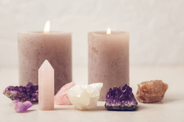 Healing chakra crystals therapy. Alternative rituals, gemstones for wellbeing, meditation, destress Healing reiki chakra crystals therapy. Alternative rituals with gemstones for wellbeing, meditation, destress, relaxation, mental health, spiritual practices. Energetical power concept crystal altar stock pictures, royalty-free photos & images