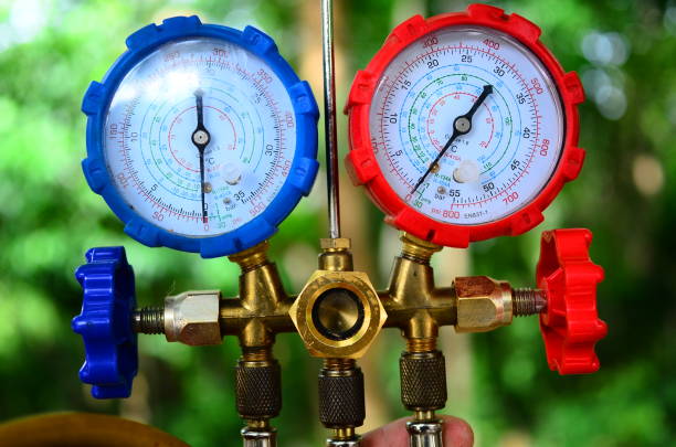 istock manifold gauge for air conditioning work 1396171264