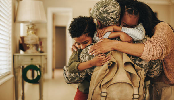 istock Emotional military homecoming 1396215255