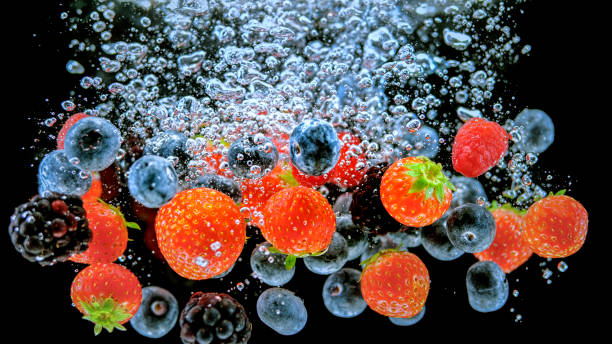 istock Berry fruits in water 1396237018