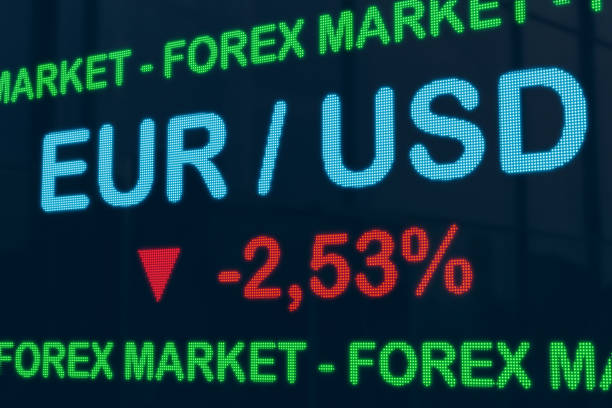istock Currency EUR / USD - exchange rate. LED screen 1396238662