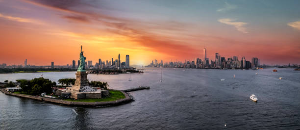 istock Statue of Liberty 1396291594