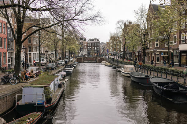 istock Living in the canal 1396340933