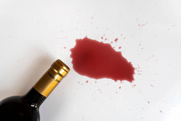 istock Splash of red wine 1396429427