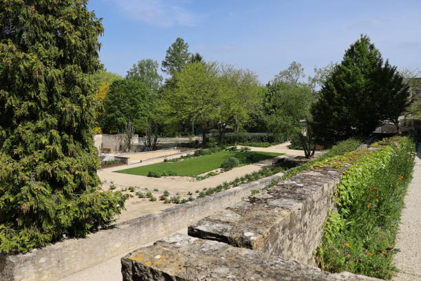 istock Chateauroux - Jardins des Cordeliers 1396436136