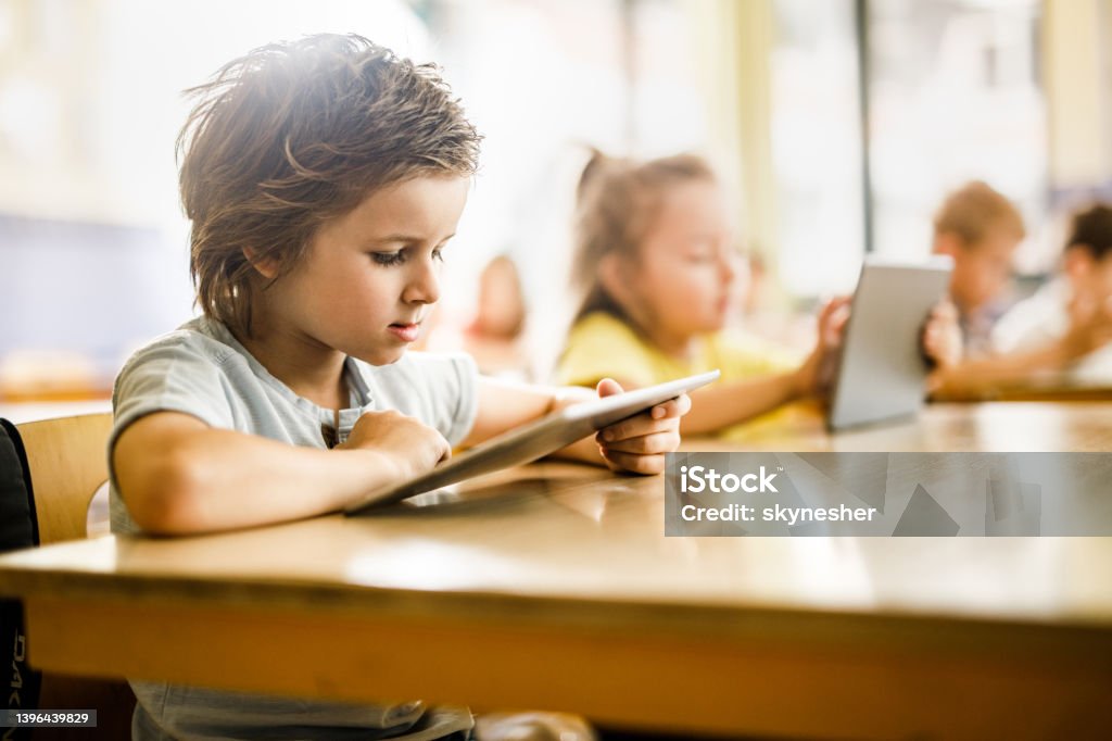 Elearning Elementary Elearning At Elementary School Stock Photo - Download Image Now - Back ...